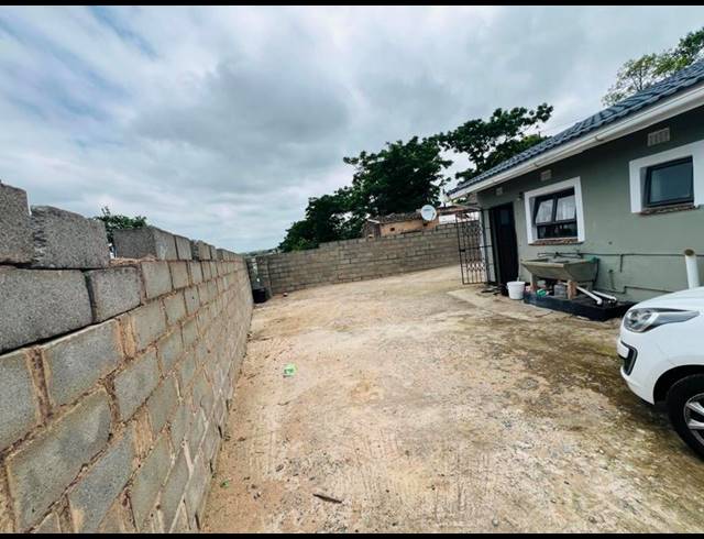 3 BEDROOM HOUSE FOR SALE IN UMLAZI